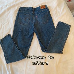Women’s Levi’s jeans size 31 light wash